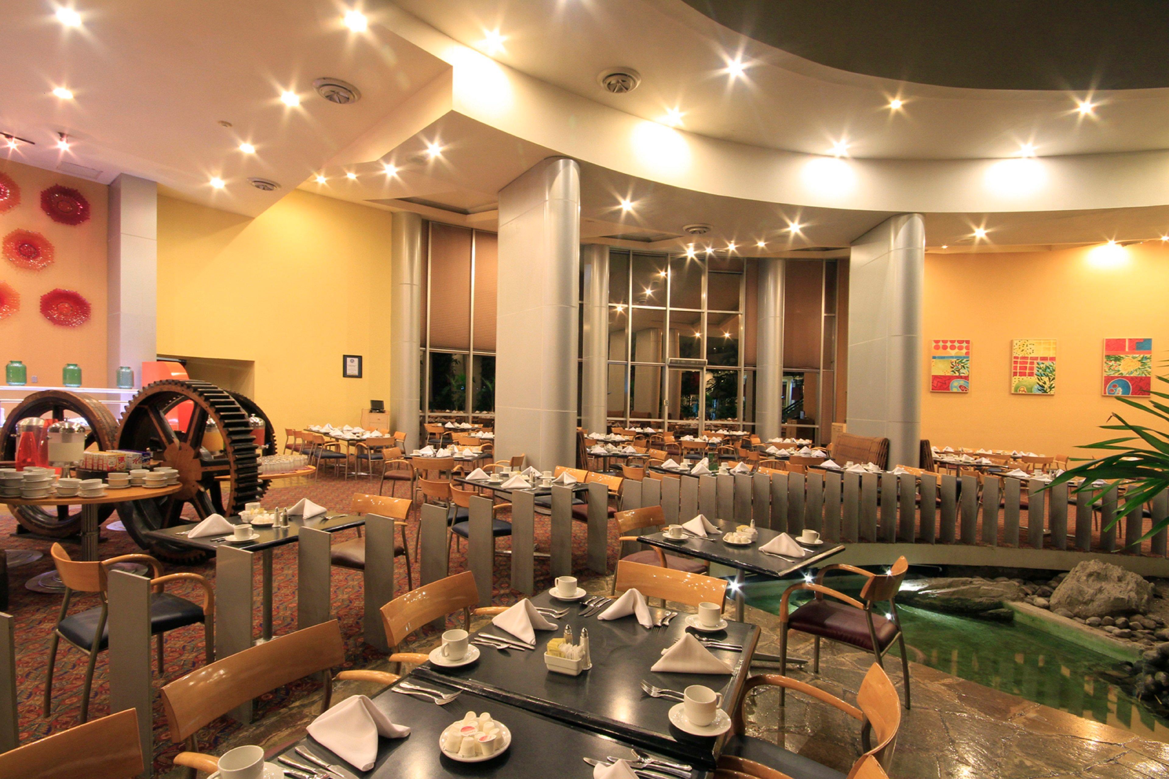 方迪多拉蒙特雷公园假日酒店 外观 照片 The restaurant