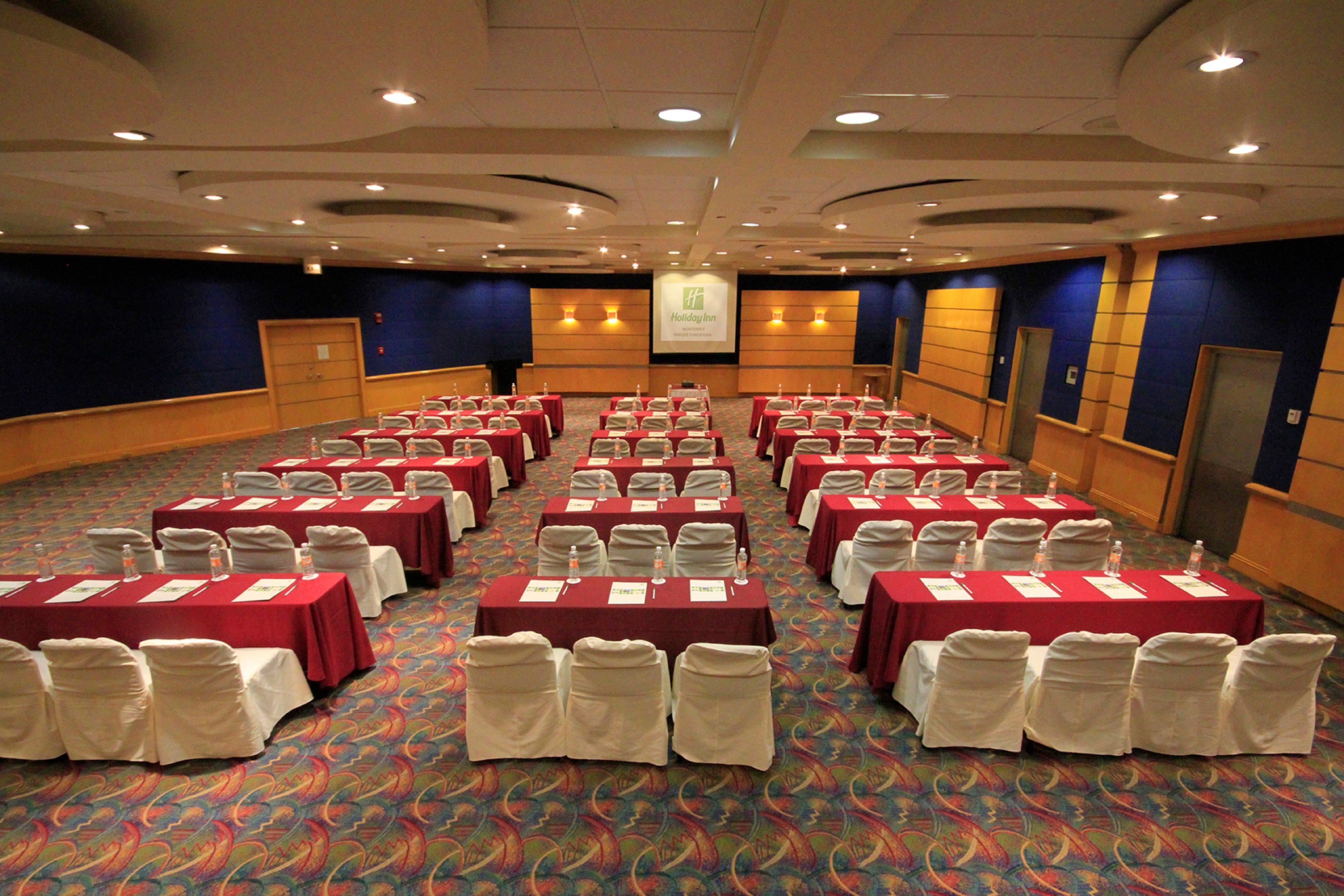方迪多拉蒙特雷公园假日酒店 外观 照片 A typical conference room