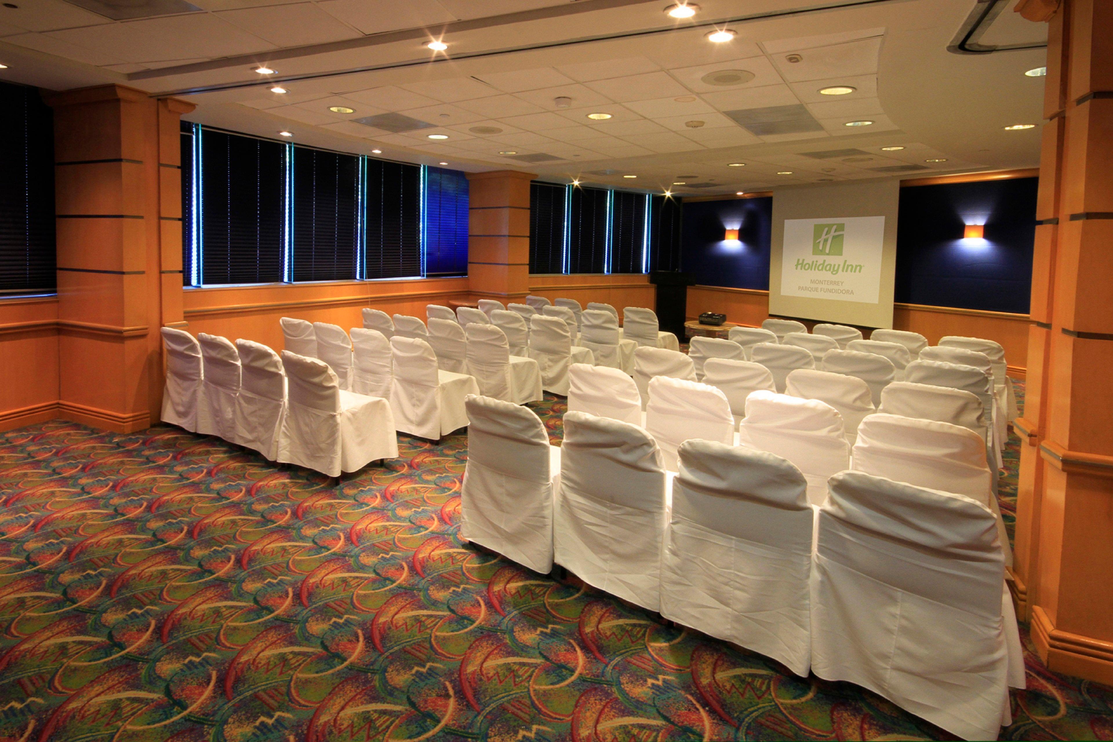 方迪多拉蒙特雷公园假日酒店 外观 照片 A typical meeting room
