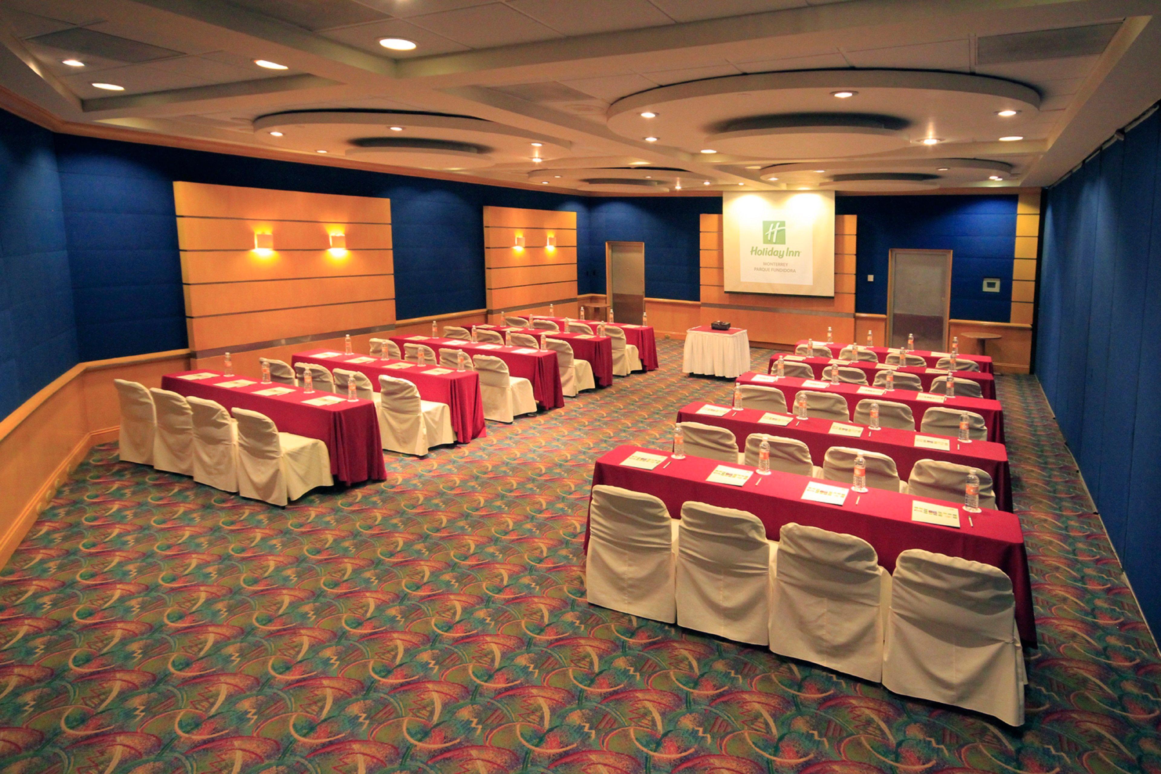 方迪多拉蒙特雷公园假日酒店 外观 照片 A typical meeting room