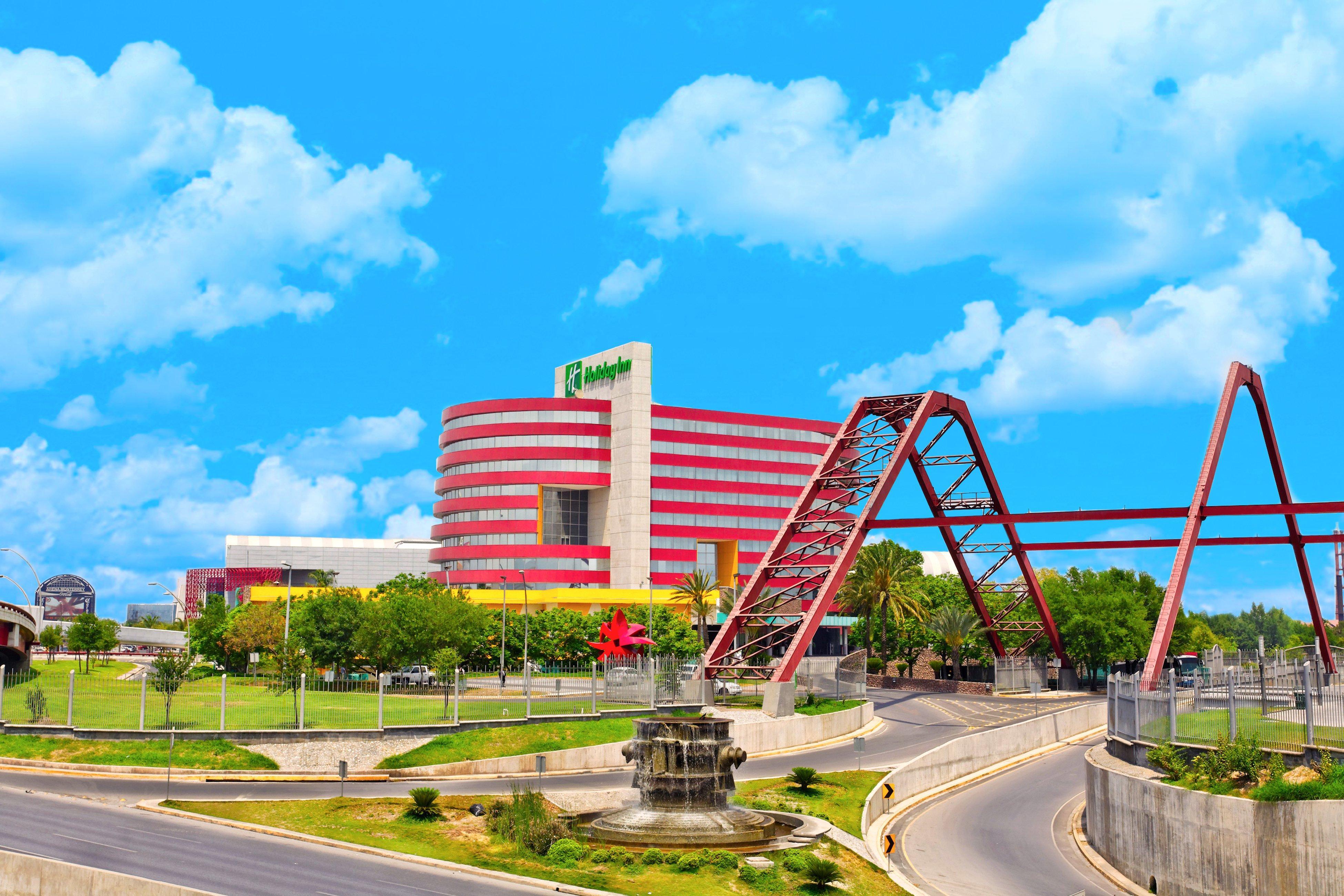 方迪多拉蒙特雷公园假日酒店 外观 照片 La Plaza Mall